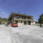 Casa Madrazo Con Piscina Y Parrillas Country house Praves