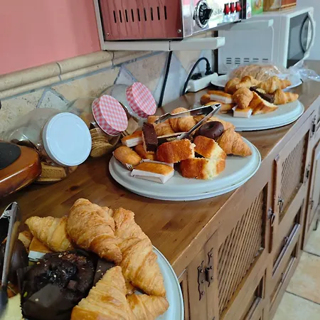 Casa Madrazo Con Piscina Y Parrillas Правес