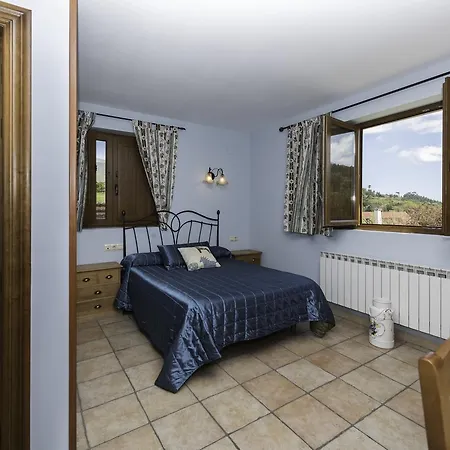 Casa Madrazo Con Piscina Y Parrillas 乡村民宿